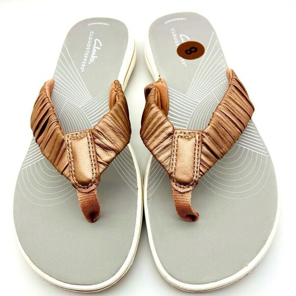 NWT Clarks Breeze Rae Rose Gold Sandals 8M - Picture 1 of 10